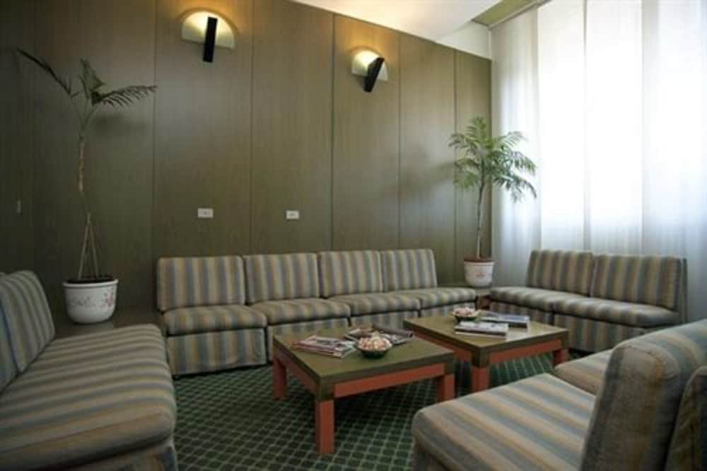 Hotel Johnny