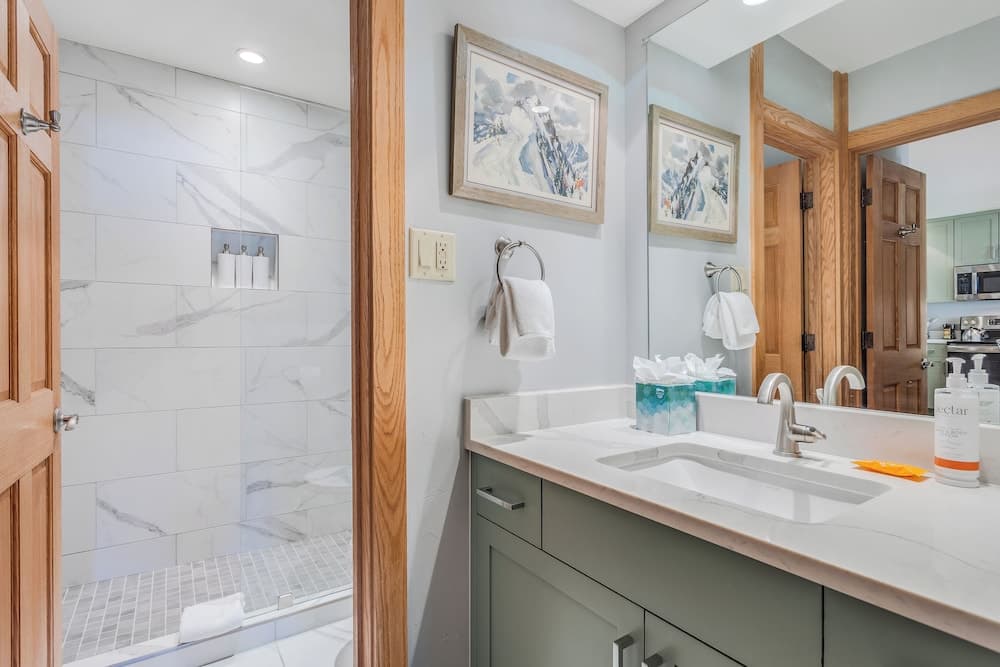 Laurelwood Condominiums 108