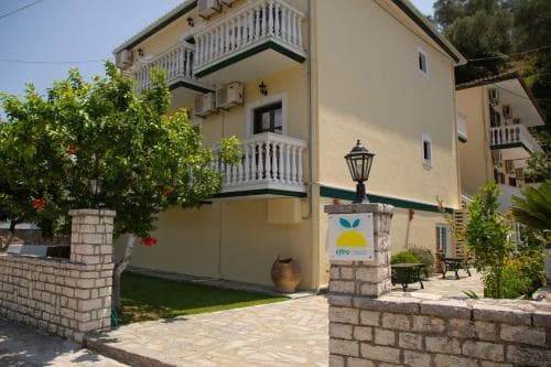Fotis House