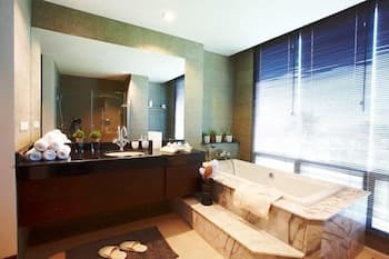 Baan Karon View