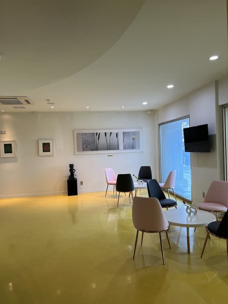 Pinebeach Hotel