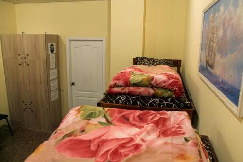 Stop Hostel