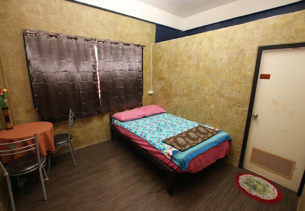 OneIsra Hostel