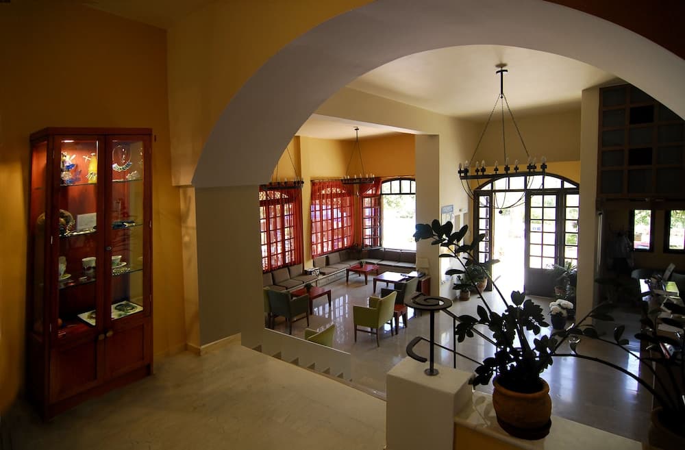 Lato hotel
