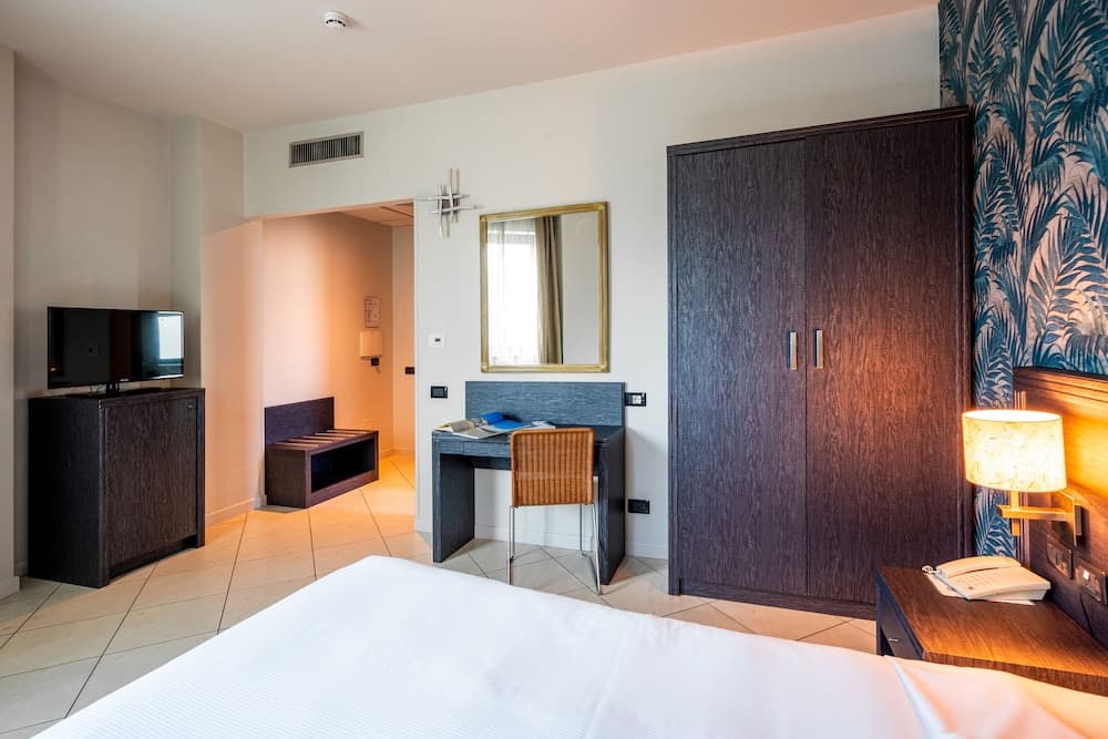 Hotel Parisi