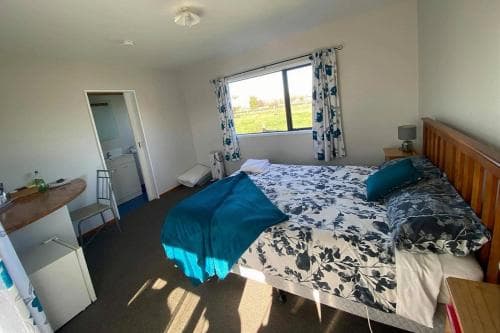 The White Elephant Accommodation - Hostel