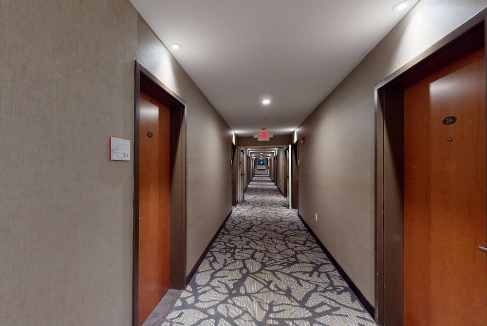 Ramada by Wyndham Strasburg - Shenandoah Valley