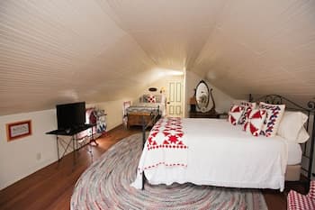 Second Home Guest House