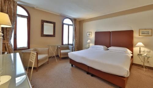 Hotel Canon D Oro