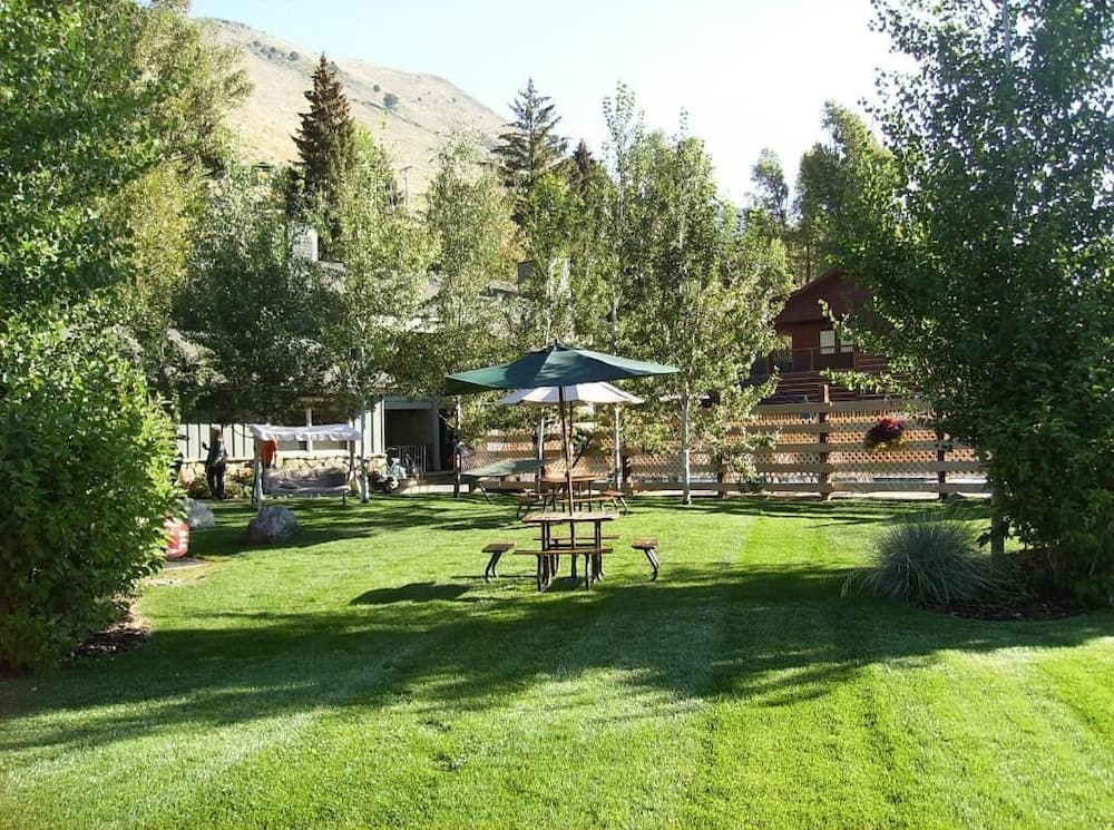 Pony Express Motel
