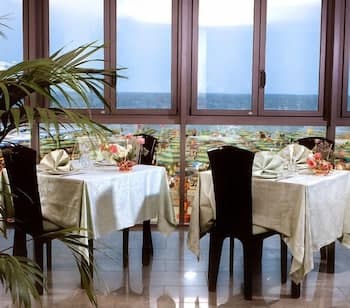 Foschi Peninsula Hotel