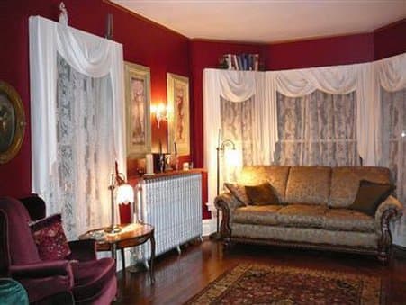 Candlelite Inn Bed & Breakfast