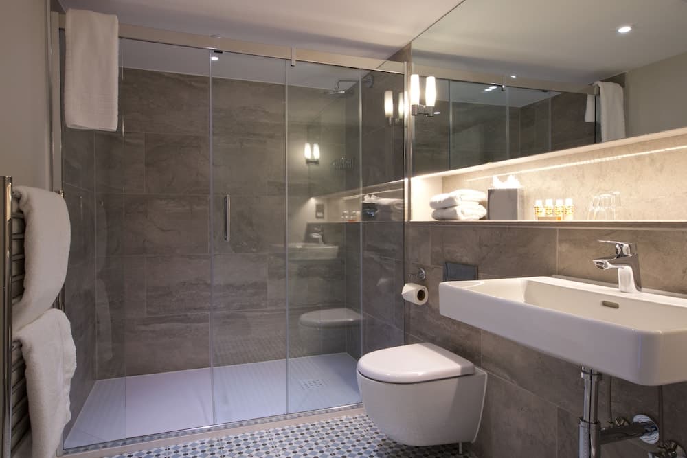 54 Queens Gate Hotel