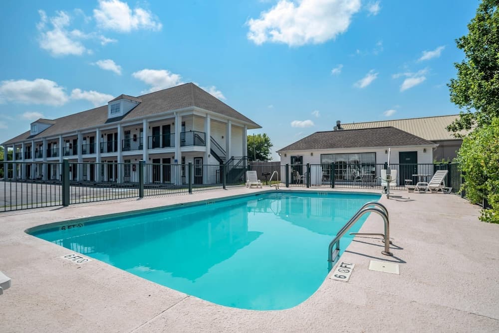 Econo Lodge Tupelo Barnes Crossing