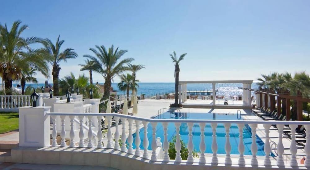 Onkel Resort Hotel