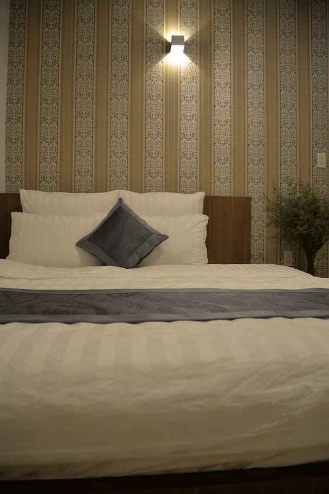 Amis Hotel
