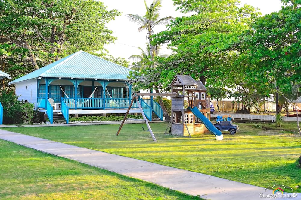 Arenas Beach Hotel