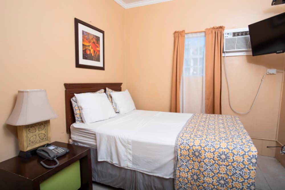Bunker Hill Hotel