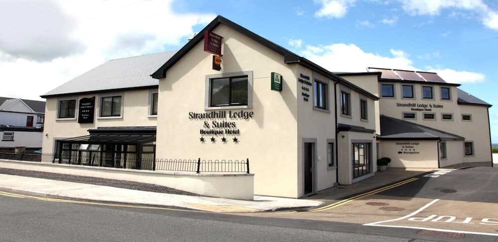 Strandhill Lodge and Suites
