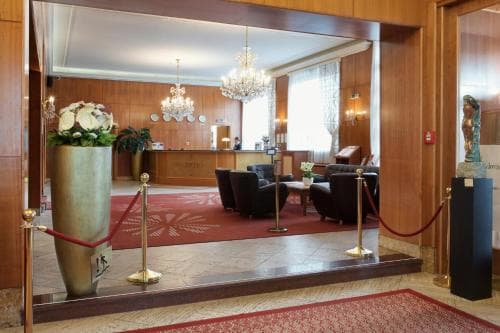 Devin Hotel