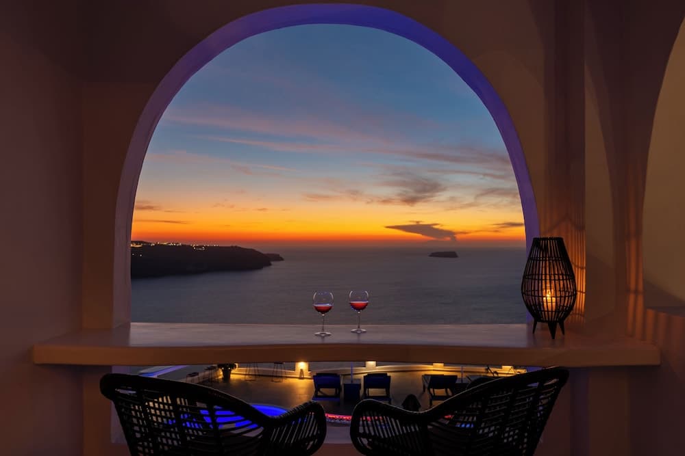 Athermi Suites
