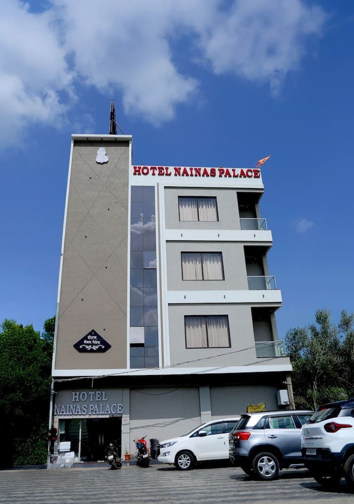 Hotel Nainas Palace