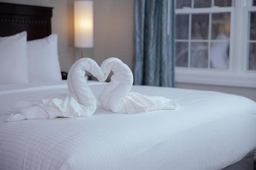 Golden Apple Inn