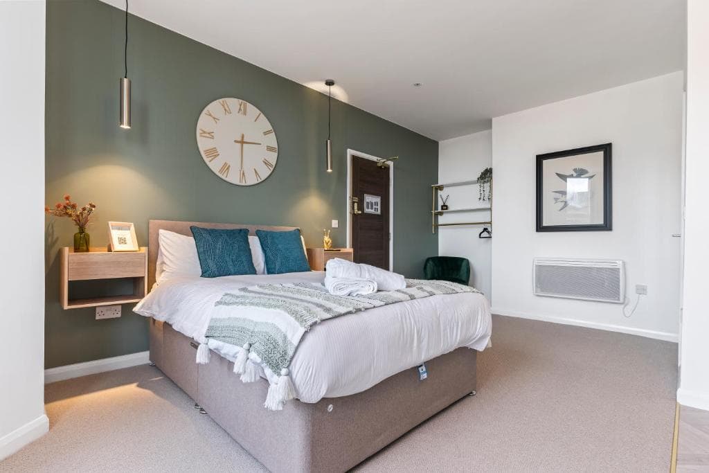 Bowles Hotels