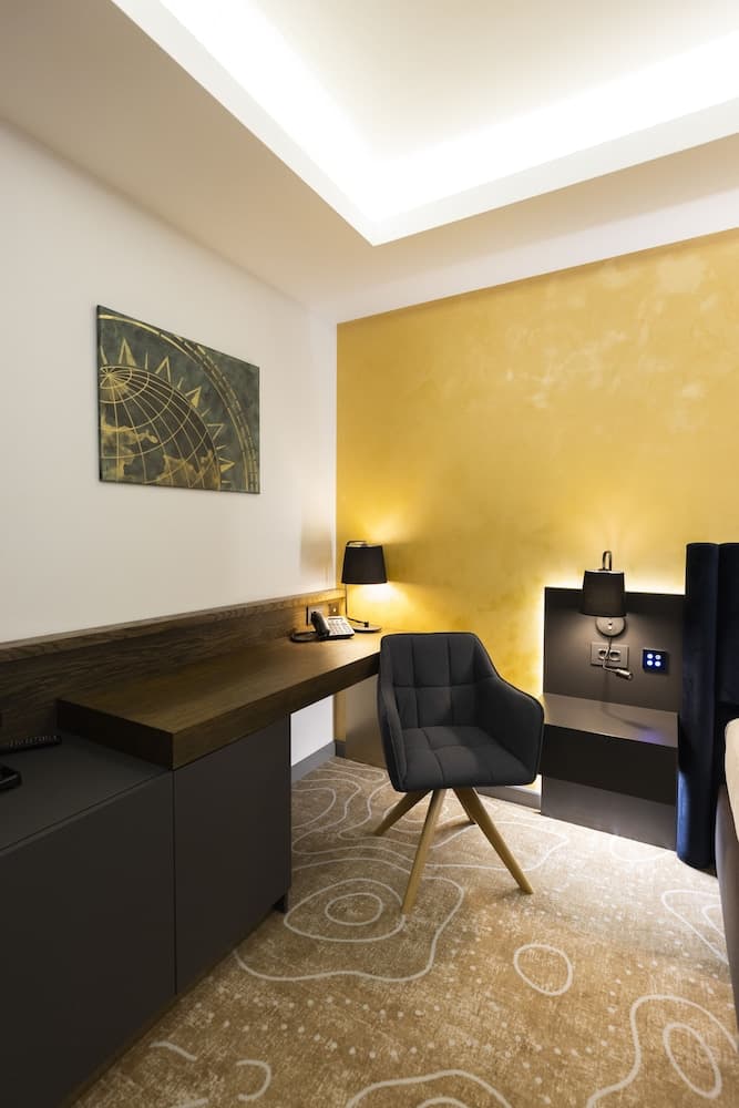 ATLAS Hotel