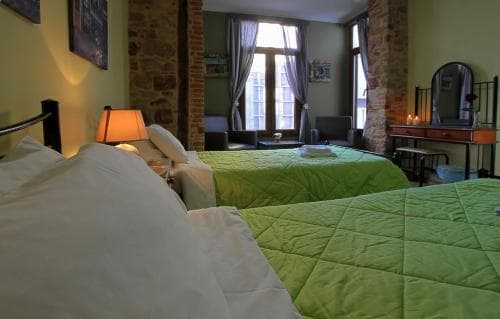 Ionia rooms