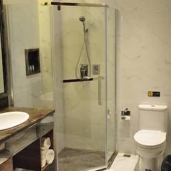 Longshan Hotel
