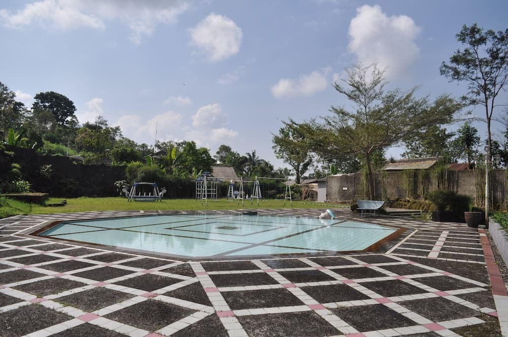 Queen Garden Hotel