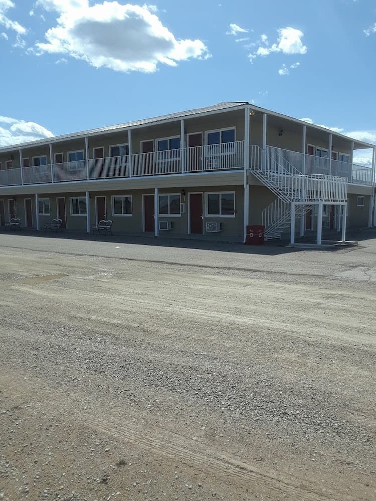 Badlands Inn