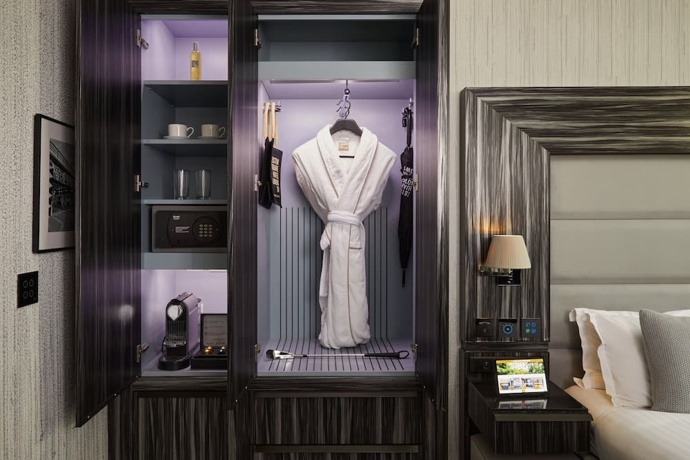 Eccleston Square Hotel