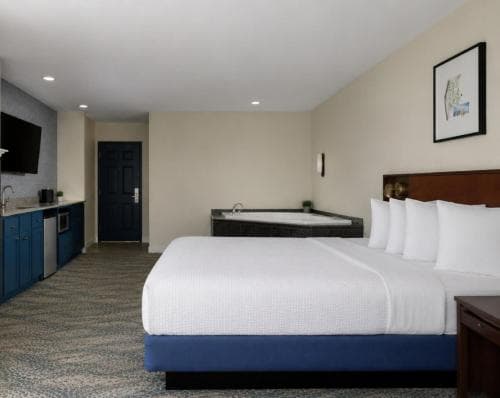 Starfish Manor Oceanfront Hotel