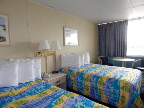 Thunderbird Beach Motel