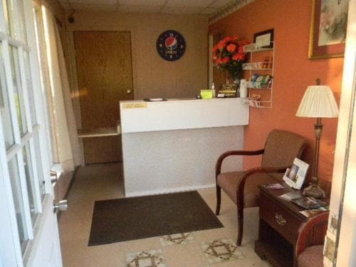 B & J Motel