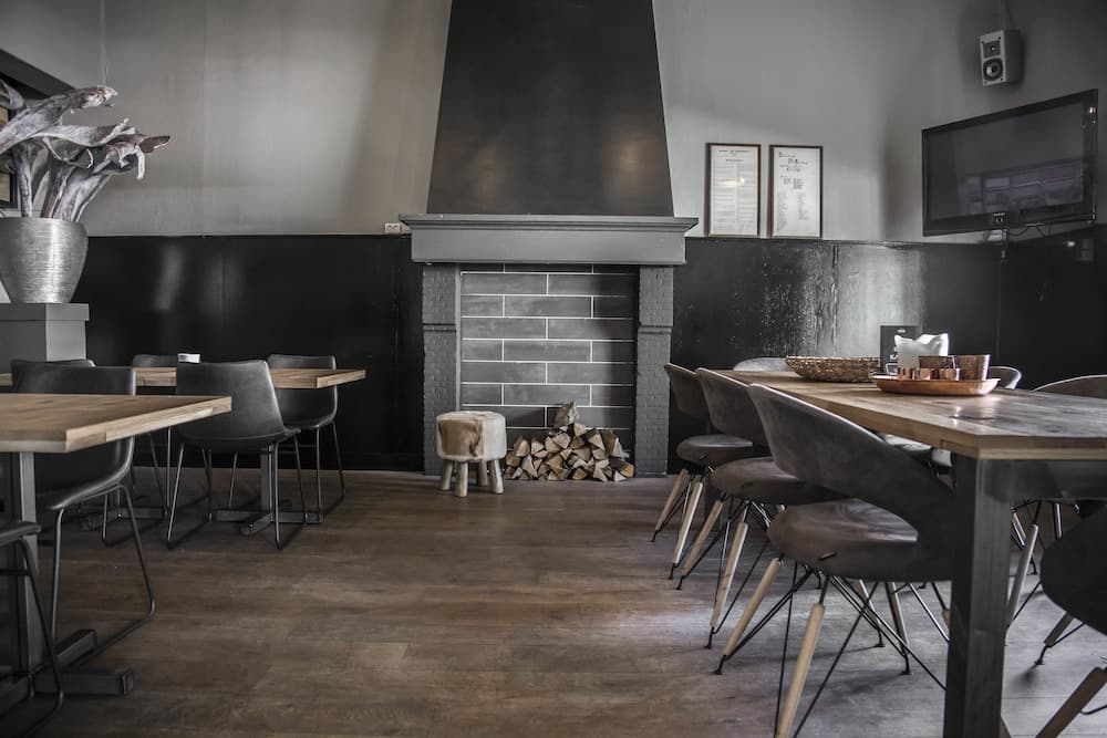 Linge Hotel Elst