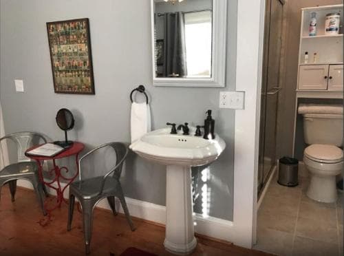 Bama Bed & Breakfast Campus