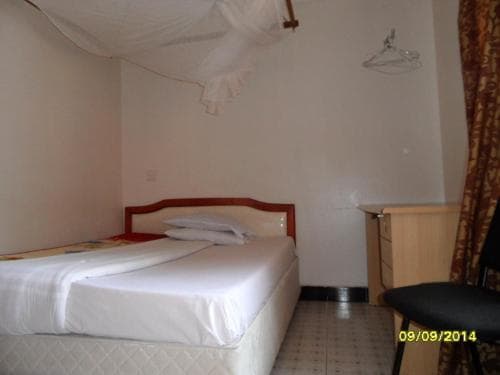 Monjes Lodge "C"