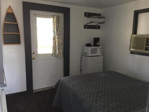 Summer Breeze Resort