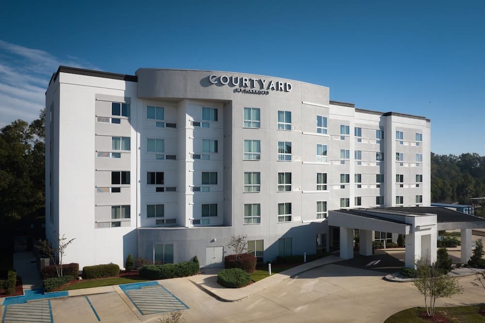 Courtyard Hammond