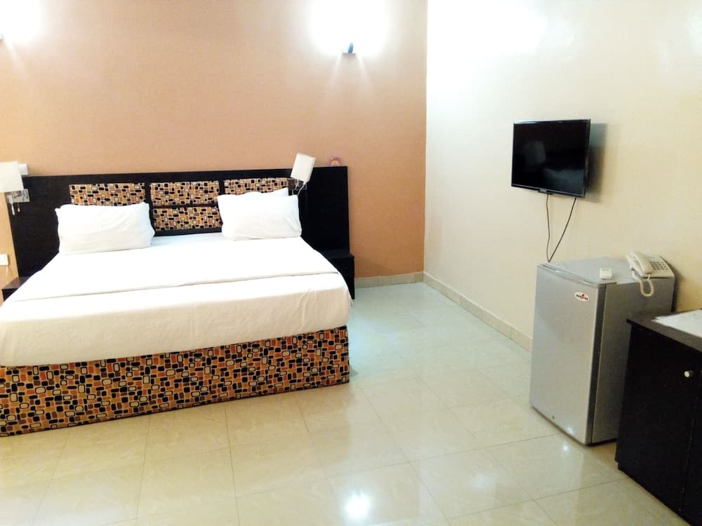 Sky Rose Hotel