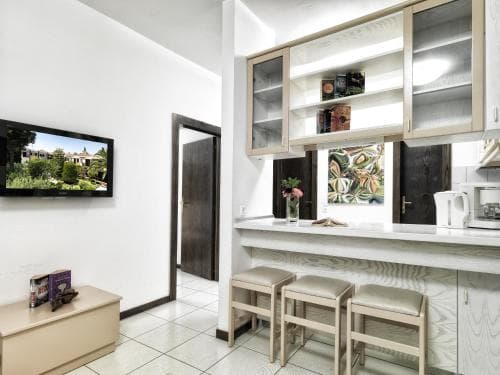 Elia Apartments