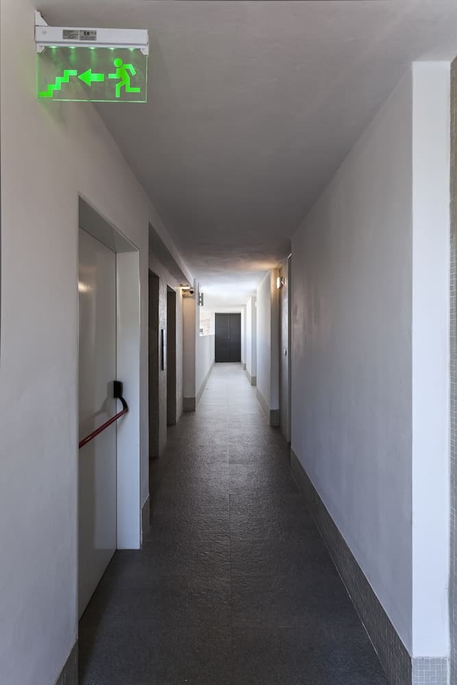 1495 Apart