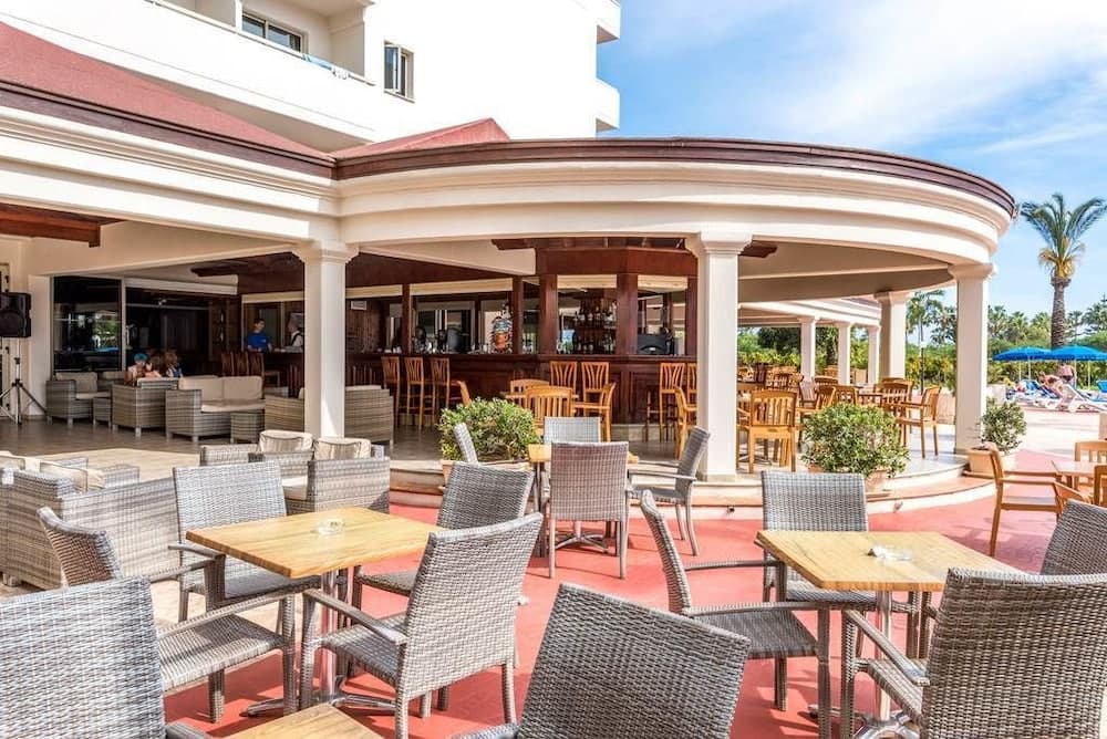 Nissiana Hotel