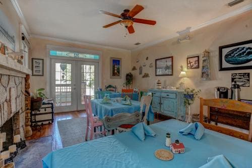 Anchor Inn NSB Bed and Breakfast