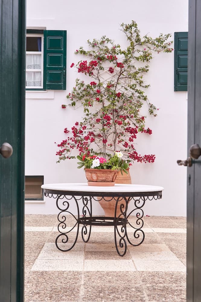 Spetses Retreat Accommodation