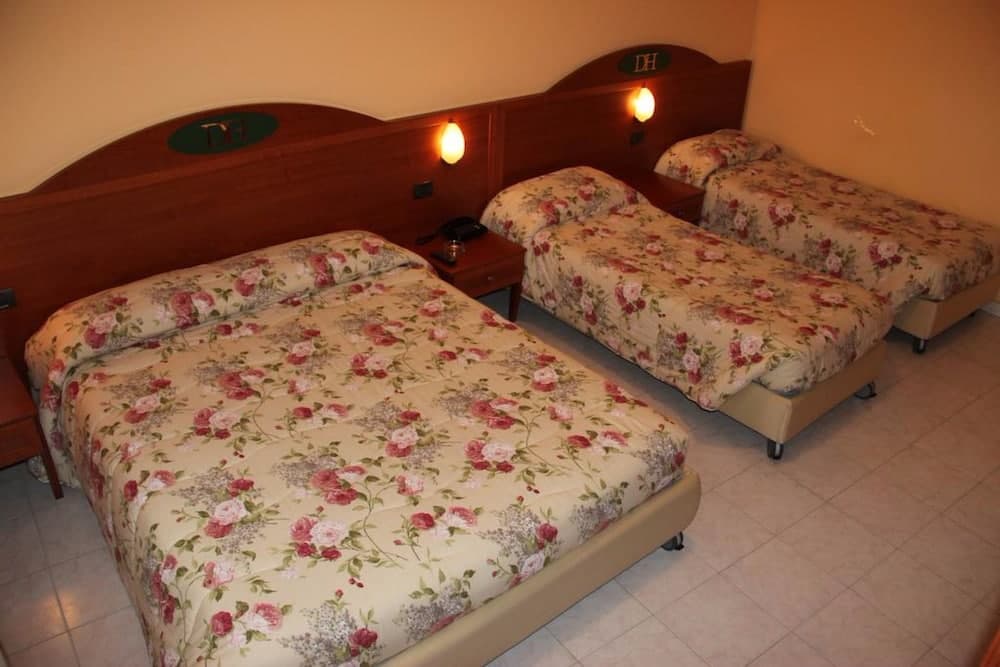 Demy Hotel