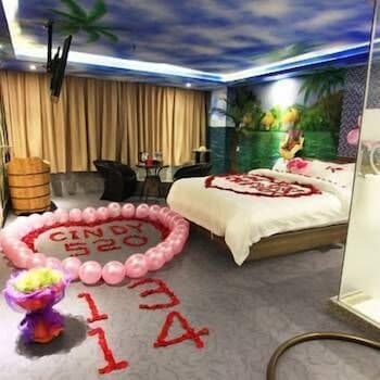 Zuiai Theme Hotel